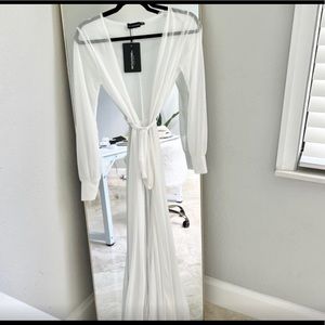 NWT Pretty Little Thing White Cover Up Robe